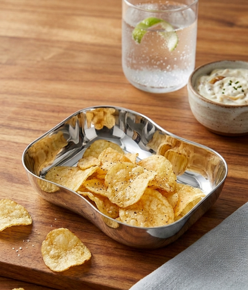 Wavy bowl
