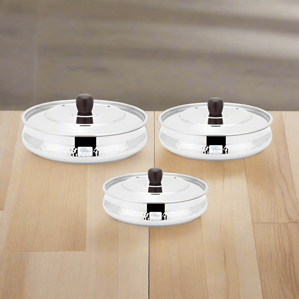HANDI DISH WITH WOODEN HANDLES AND KNOB - HAMMERED (3 PCS SET) - Magike India